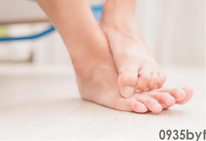 我国脚气患者过亿“祸根”被揪出：这些东西是脚气最大的帮凶(图4)