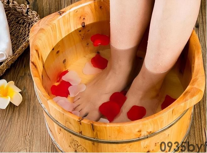 我国脚气患者过亿“祸根”被揪出：这些东西是脚气最大的帮凶(图10)